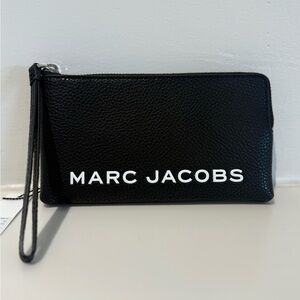 NWT Marc Jacobs bold wristlet - black